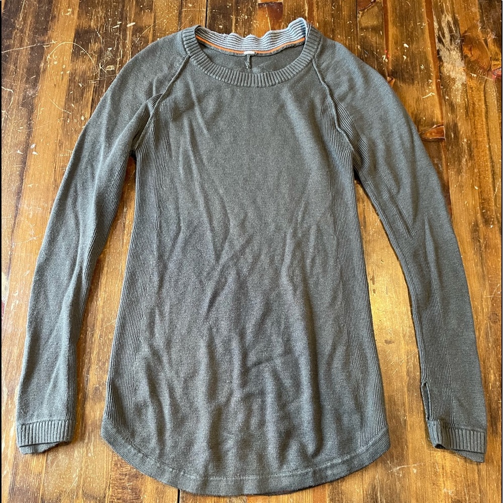 Lululemon Be Bold sweater XS olive green